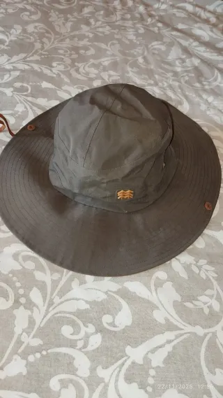 Sombrero safari gris, Kolon Sport