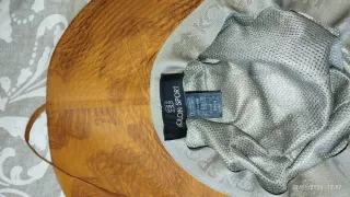 Sombrero safari gris, Kolon Sport