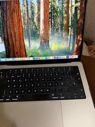 MacBook Pro M3 16GB