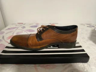 Zapatos de vestir marrones