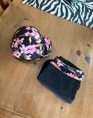 Lote de 2 bikinis estampados