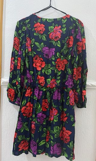 Vestido midi azul marino estampado flores