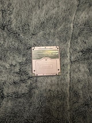 Game Boy Advance SP + Pokémon Amarillo