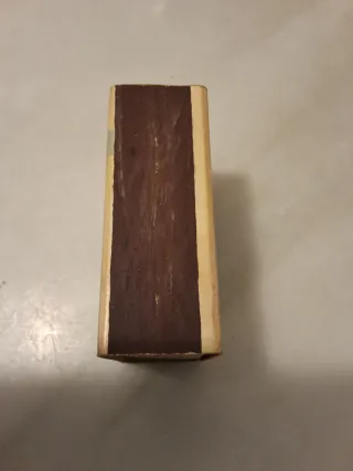 Antigua caja de cerillas