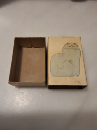 Antigua caja de cerillas