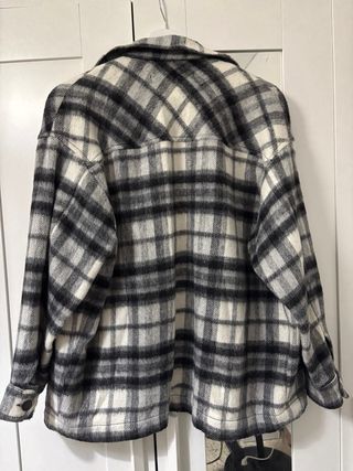 Chaqueta Zara cuadros blanco y negro