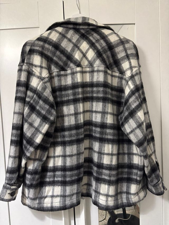 Chaqueta Zara cuadros blanco y negro