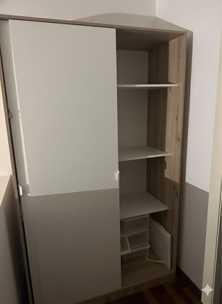 Armario puertas correderas de madera