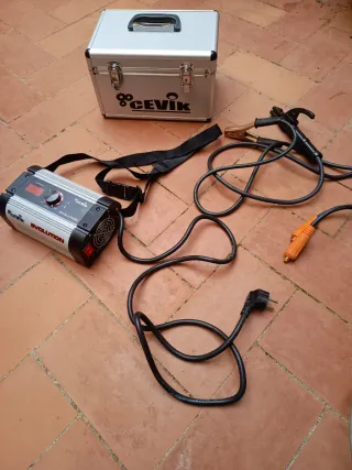 Soldador Inverter Cevik Evolution 140 A