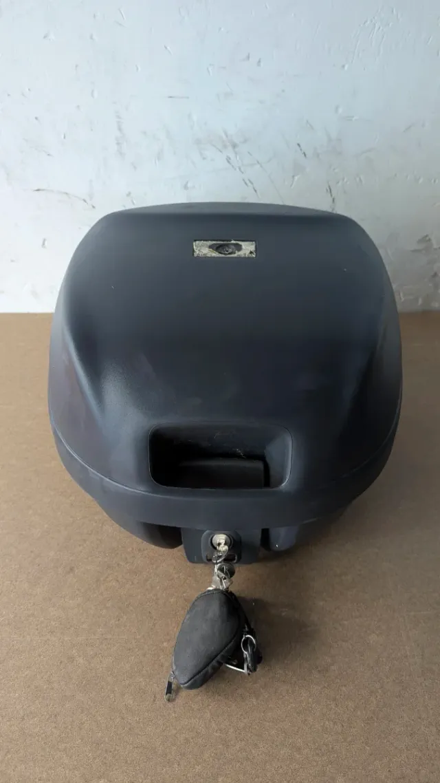 Baúl Moto 45L Casi Nuevo