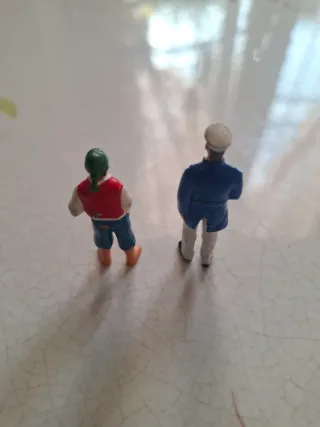 12 mini personaggi di 3/4 cm da collezione