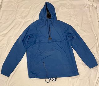 Cazadora azul con capucha - PULL & BEAR