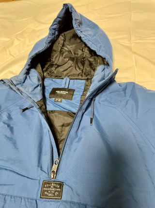 Cazadora azul con capucha - PULL & BEAR