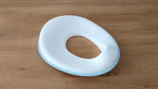 Bañera Stokke Flexi, bordes azules