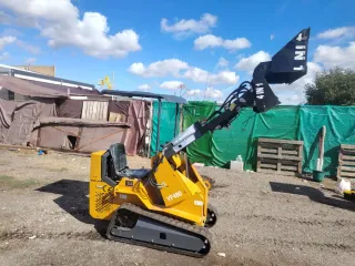 Mini cargadora 1500 kg