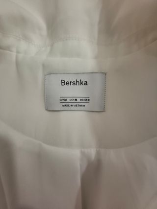 Americana corta Bershka blanca