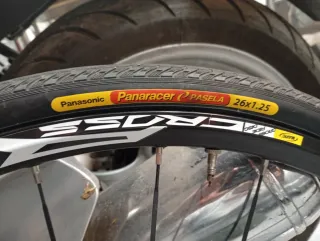 Ruedas de aluminio para carretera. Talla 26".nueva