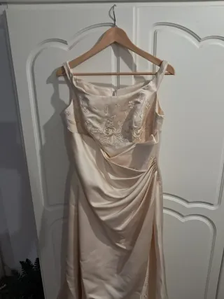 Traje de Novia Beige/Blanco
