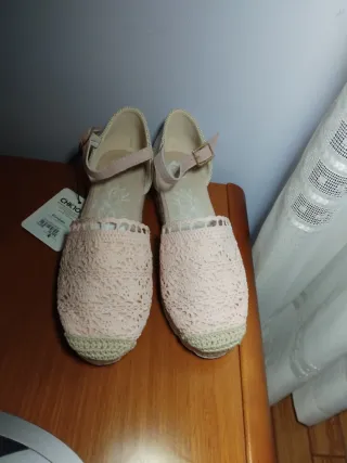 Sandalias mujer ganchillo suela goma y esparto.