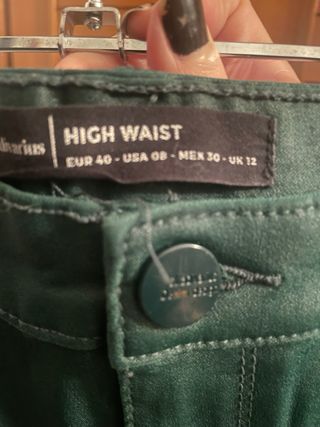 Pantalón verde encerado