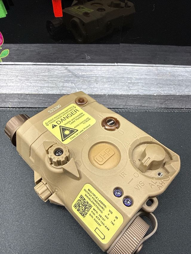 Punto Láser Táctico UHP