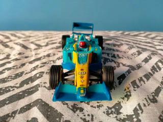 Coche Scalextric Renault R24 2004