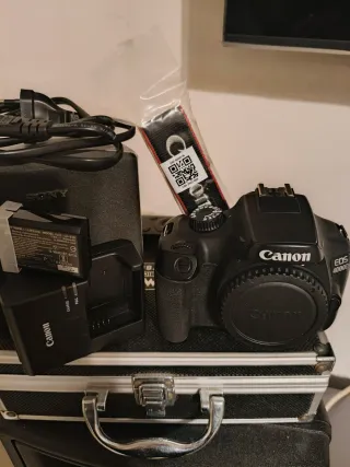 Canon EOS 4000D corpo macchina reflex