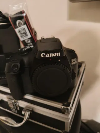 Canon EOS 4000D corpo macchina reflex