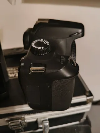 Canon EOS 4000D corpo macchina reflex