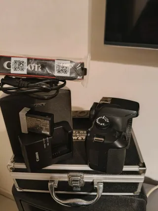 Canon EOS 4000D corpo macchina reflex