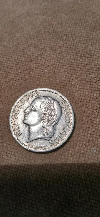 Moneta 5 Franchi Francese Anni '70