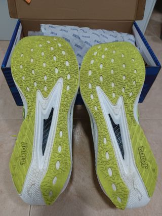 Zapatillas Joma R5000 con placa de carbono