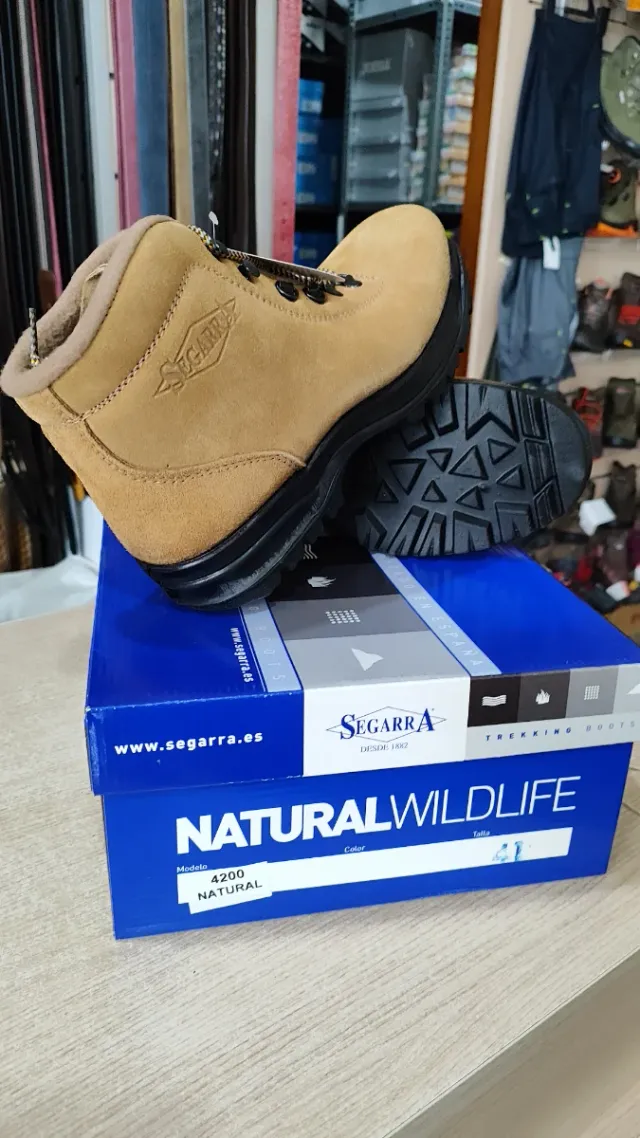 Bota Segarra Natural Wildlif 4200 Kaki Talla 39-47