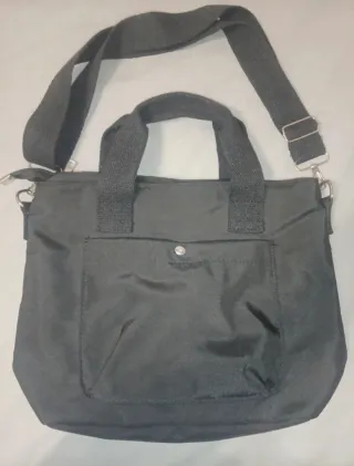 Bolso de tela negro con asas