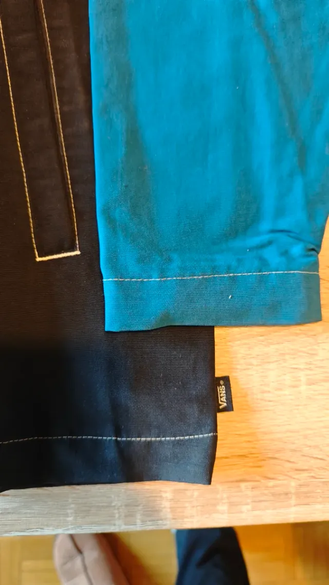 Cortavientos 3/4 Vans azul y negro