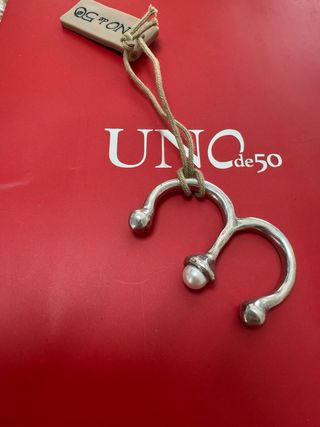 Anillo UNO de 50 con perla