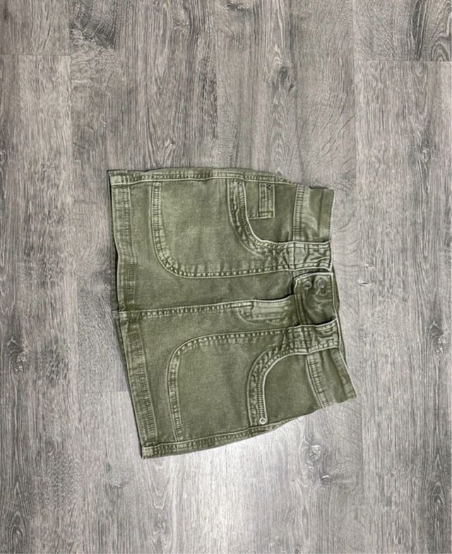 Falda verde Bershka