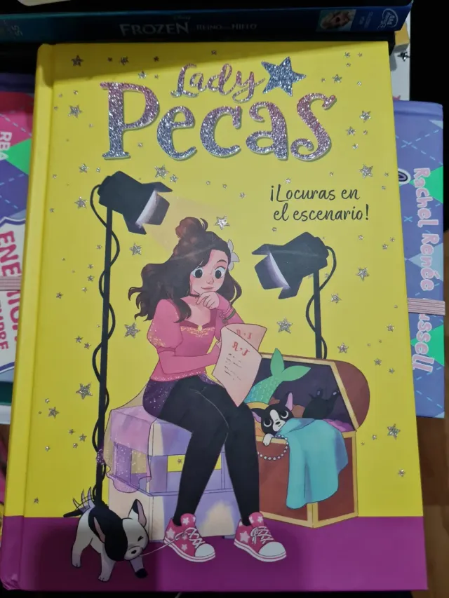 ¡Locuras en el escenario! (Serie Lady Pecas 2)