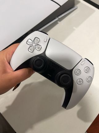 PlayStation 5 1TB Slim + 3 juegos