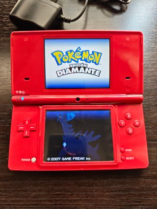 Nintendo DSi con juegos