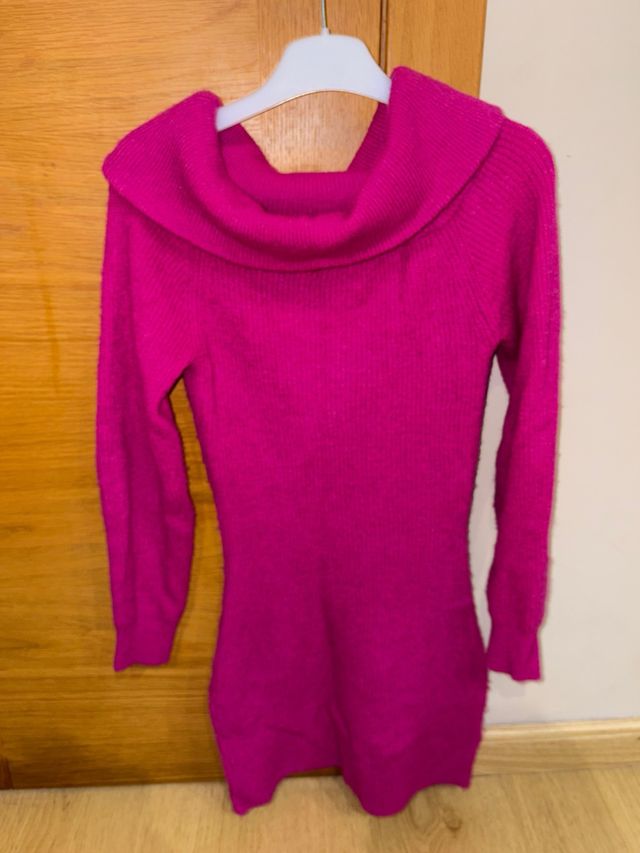 Vestido rosa corto hombros descubiertos