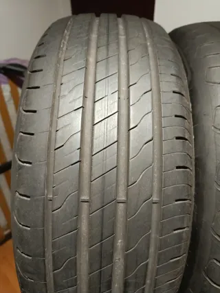 Neumático Goodyear 235/55R19 105V