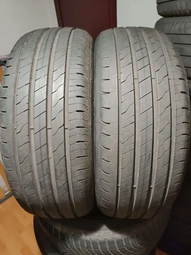 Neumático Goodyear 235/55R19 105V