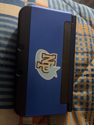 Nintendo new 3 ds xl + 500 juegos descargados