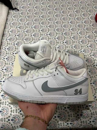 Nike Dunk Low SB Supreme