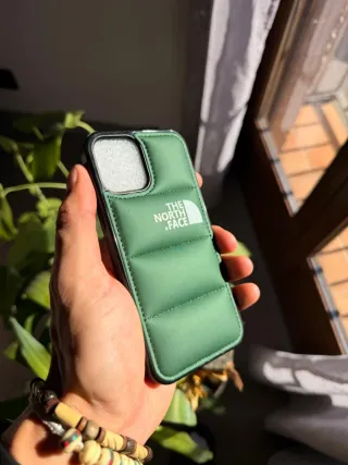 Funda iPhone The North Face acolchada