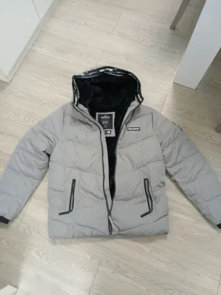 Abrigo Hollister Gris Talla M