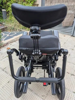 Silla de Ruedas basculante con respaldo modular