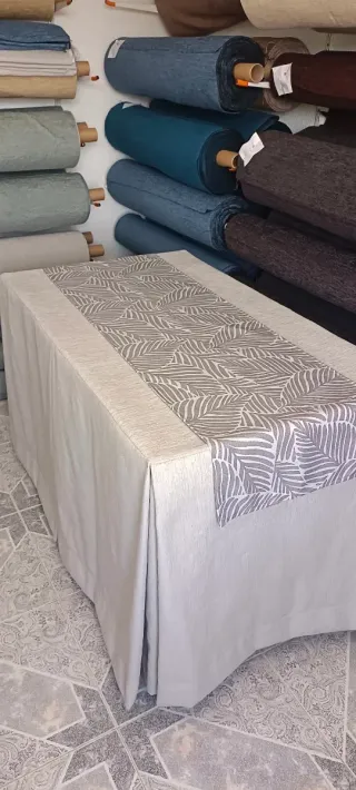Ropa de mesa camilla en gris piedra