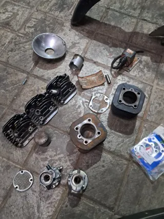 Despiece moto: asiento, guardabarros, motor